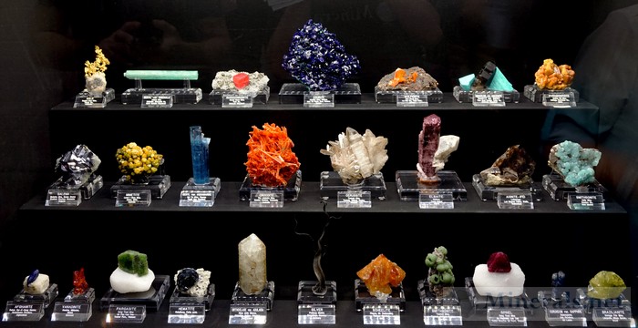 Another Showcase of Fine Minerals Tucson Show 2016