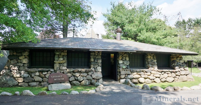 Geology Museum at the Bear Mountain Zoo