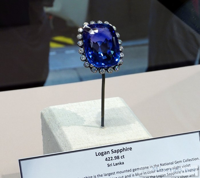 The Logan Sapphire, 422 carats, from Sri Lanka Smithsonian Institution National Museum of Natural History