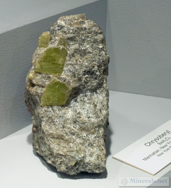Chrysoberyl Crystals in Quartz from Manhattan