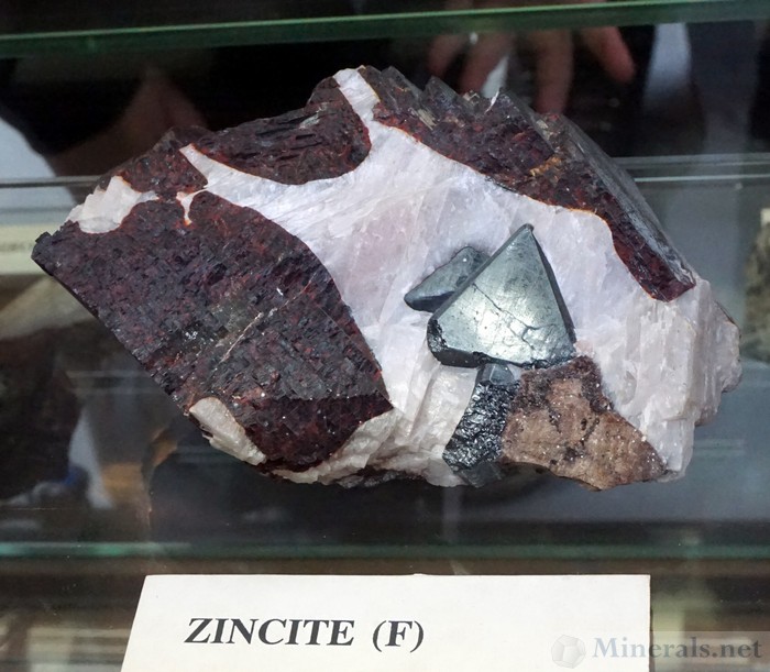 Franklinite with Zincite in Calcite from the Franklin Mine