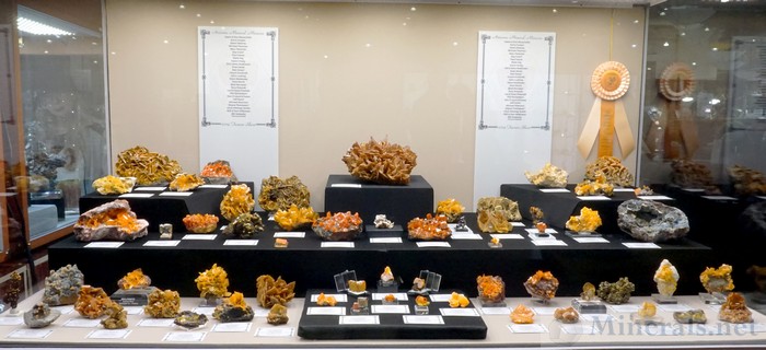 Wulfenite, Arizona Mineral Minions