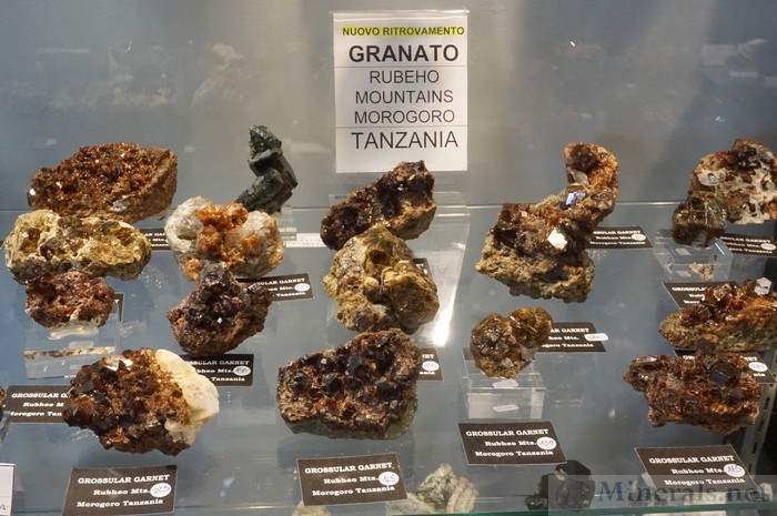 New Find of Grossular Garnet from the Rubeho Mountains, Morogoro, Tanzania, Lithos Minerals