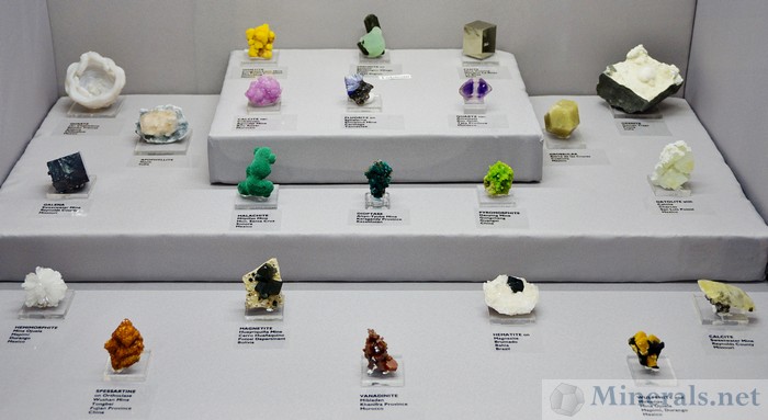 Misc Worldwide Minerals Tucson Show 2015 Exhibit