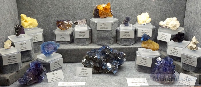 Fluorite and Other Minerals from Southern IllinoisThe Carlon Collection
