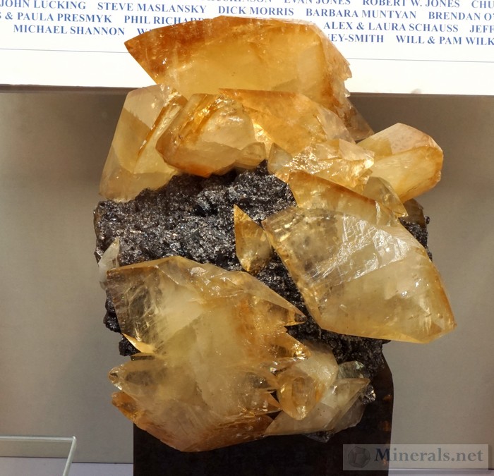 Calcite on Sphalerite from the Cumberland Mine,TN Arizona Mineral Minions