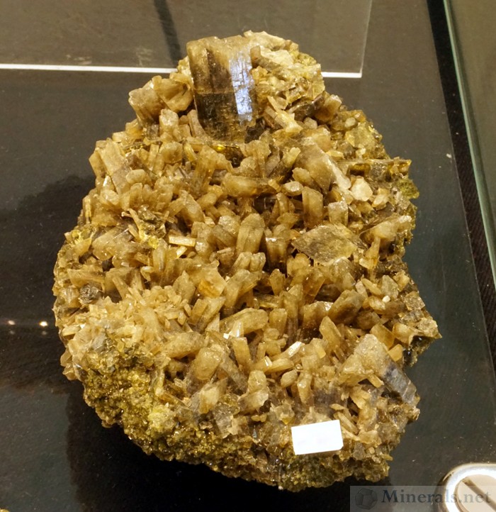 Individual Specimen of Clinozoisite from Peru; the Largest of this Group, Dr. Jaroslav Hyrsl