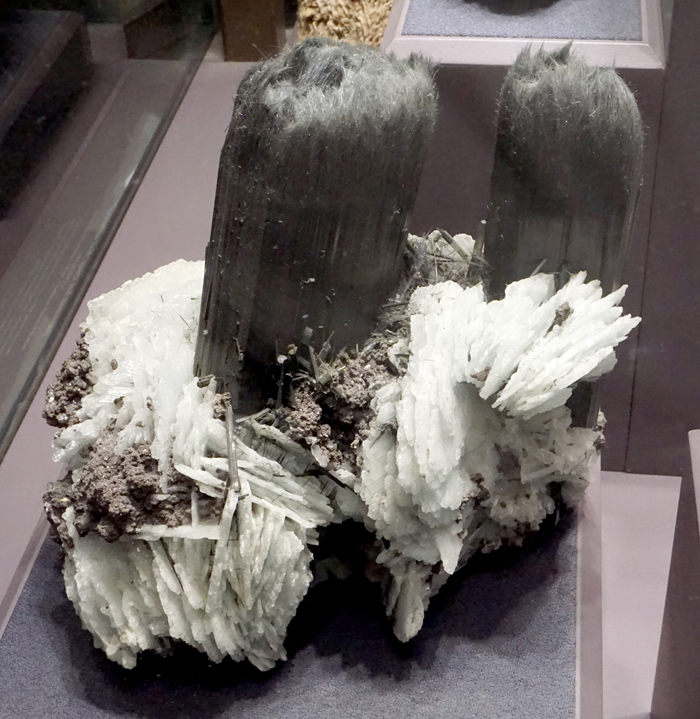 Unusual Fibrous Elbaite Tourmaline% Crystals from Minas Gerais, Brazil