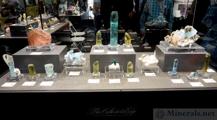 Gem Beryl Display Case from The Collector's Edge