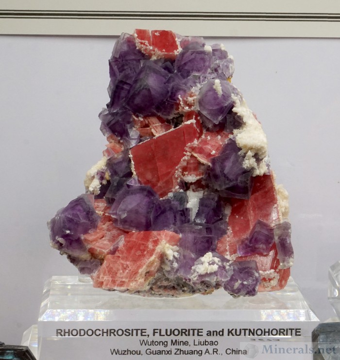 Rhodochrosite, Fluorite, and Kutnohorite from the Wutong Mine, Wuzhou, China - Marquis Pieces from the Spann Collection