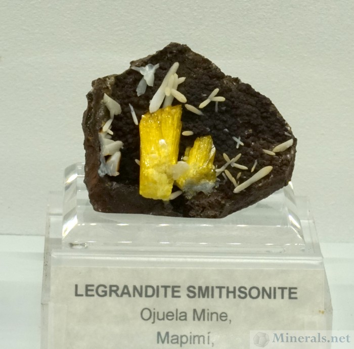 Legrandite and Smithsonite, Ojuela Mine, Mapimi, Durango, Mexico