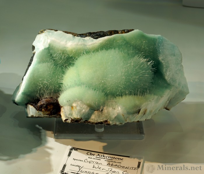 New Find of Green Cuprian Aragonite from Wenshan Co., Yunnan, China