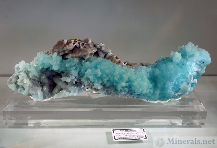 New Find of Blue Cuprian Aragonite from Wenshan Co., Yunnan, China
