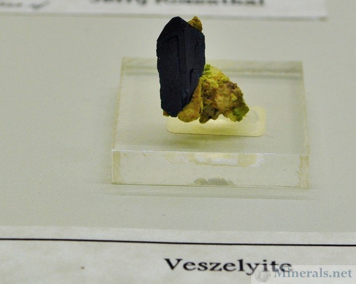 Veszelyite from the Black Pine Mine in Montana